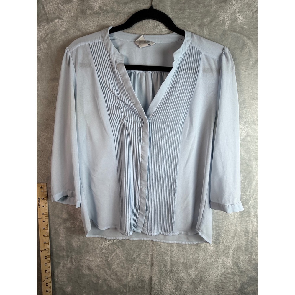 H&M Blouse Womens 8‎ Light Blue Pleated Pintuck V Neck 3/4 Sleeve Career Top